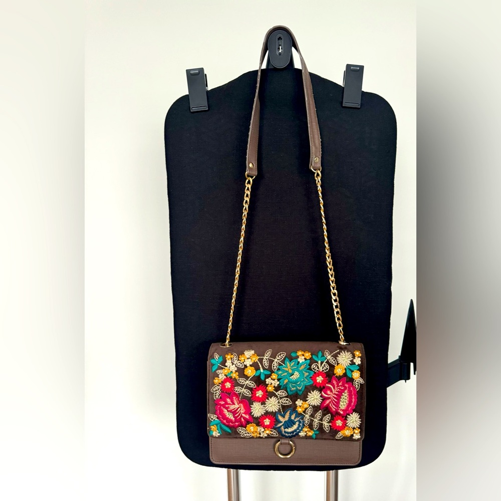 Crossbody from Limelight